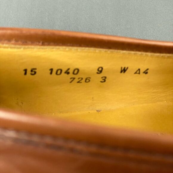 Johnston & Murphy Men’s Brown Hand Crafted Tassel Kiltie loafers size 9 W - Picture 8 of 9